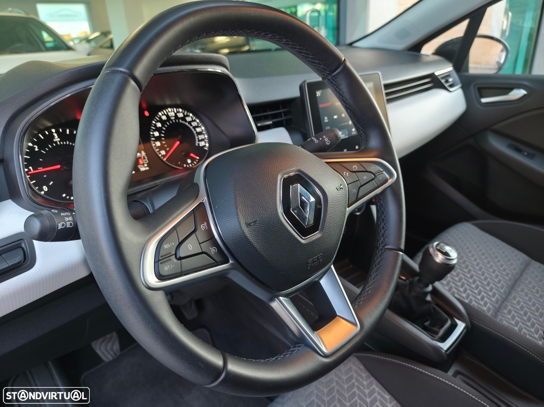 Renault Clio 1.5 Blue dCi Evolution - 29