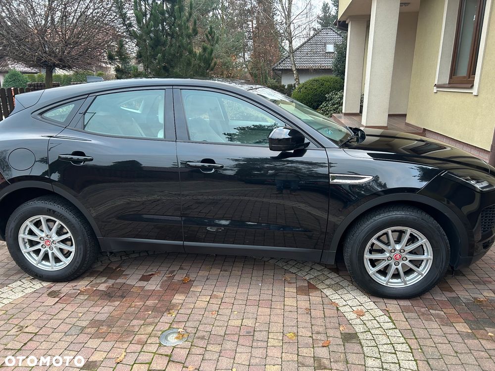 Jaguar E-Pace 2.0 i4D AWD R-Dynamic SE - 8