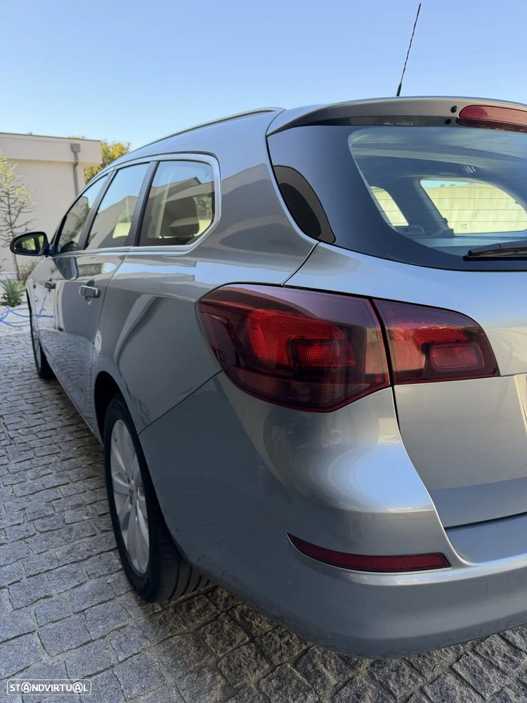 Opel Astra Sports Tourer - 11