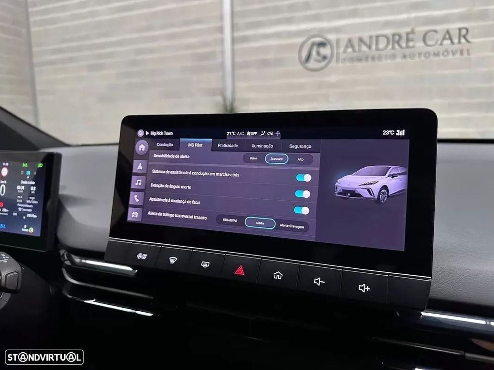 MG MG4 77 kWh Extended Range Luxury - 29