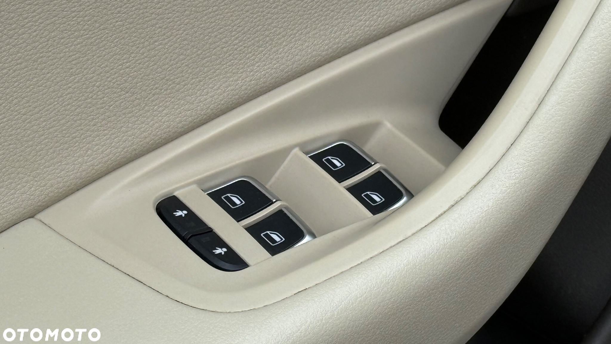Audi A6 2.0 TDI ultra S tronic - 36
