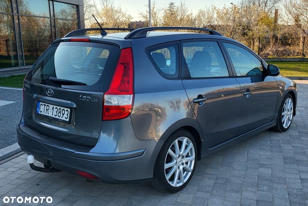 Hyundai i30 1.6 CRDi Base + - 5