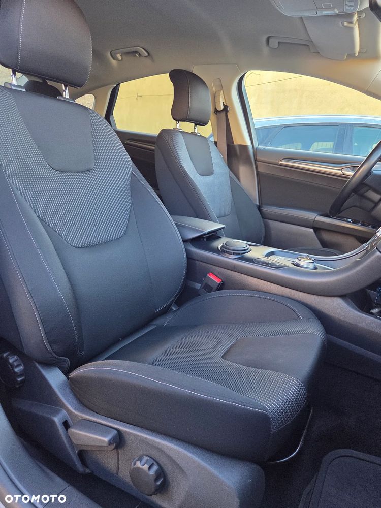 Ford Mondeo 2.0 EcoBlue Titanium - 16