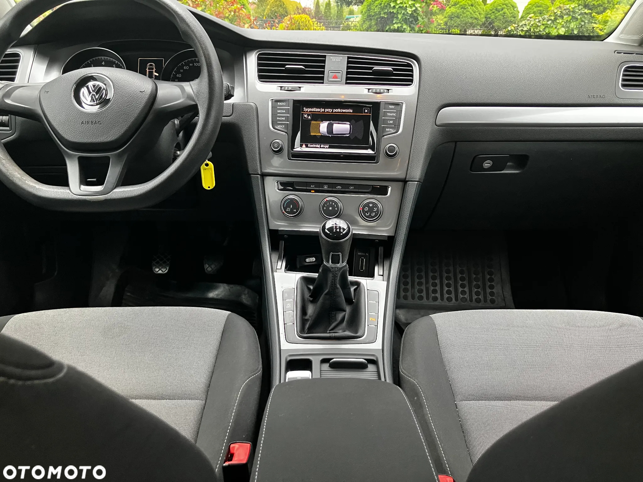 Volkswagen Golf VII 1.2 TSI BMT Trendline - 12