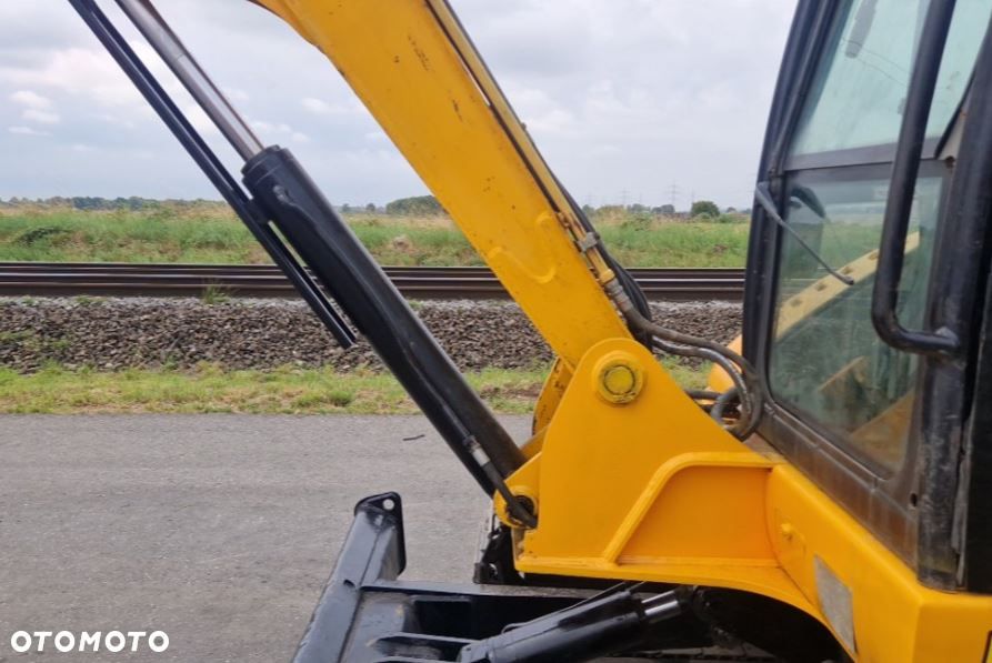JCB 8056 - 9