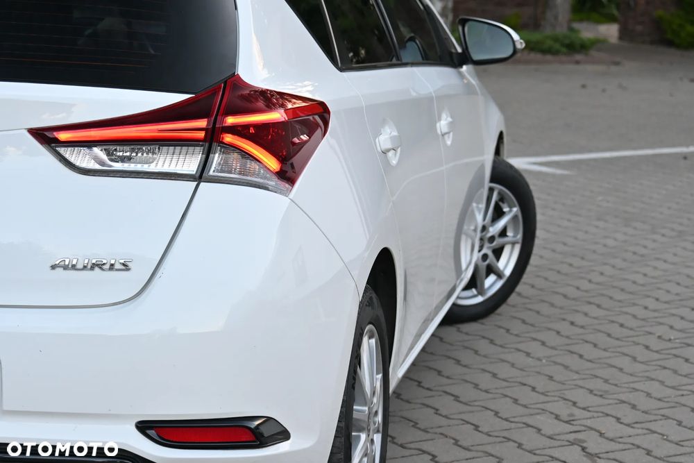 Toyota Auris 1.33 VVT-i Premium + - 20