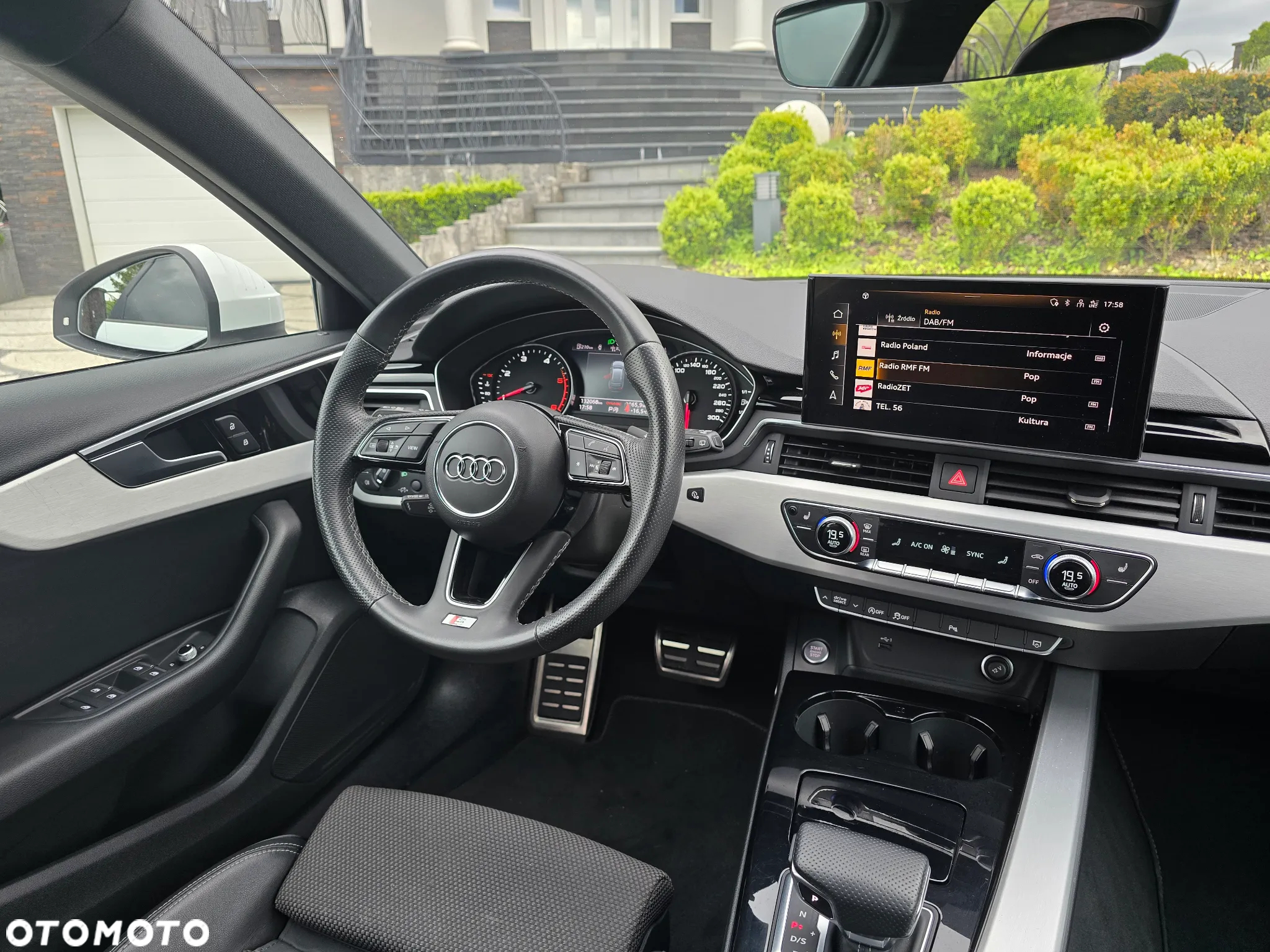 Audi A4 Avant 40 TDI quattro S tronic S line - 12