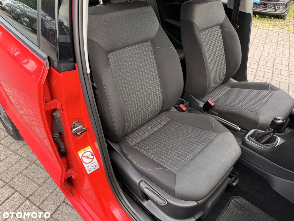 Volkswagen Polo - 12