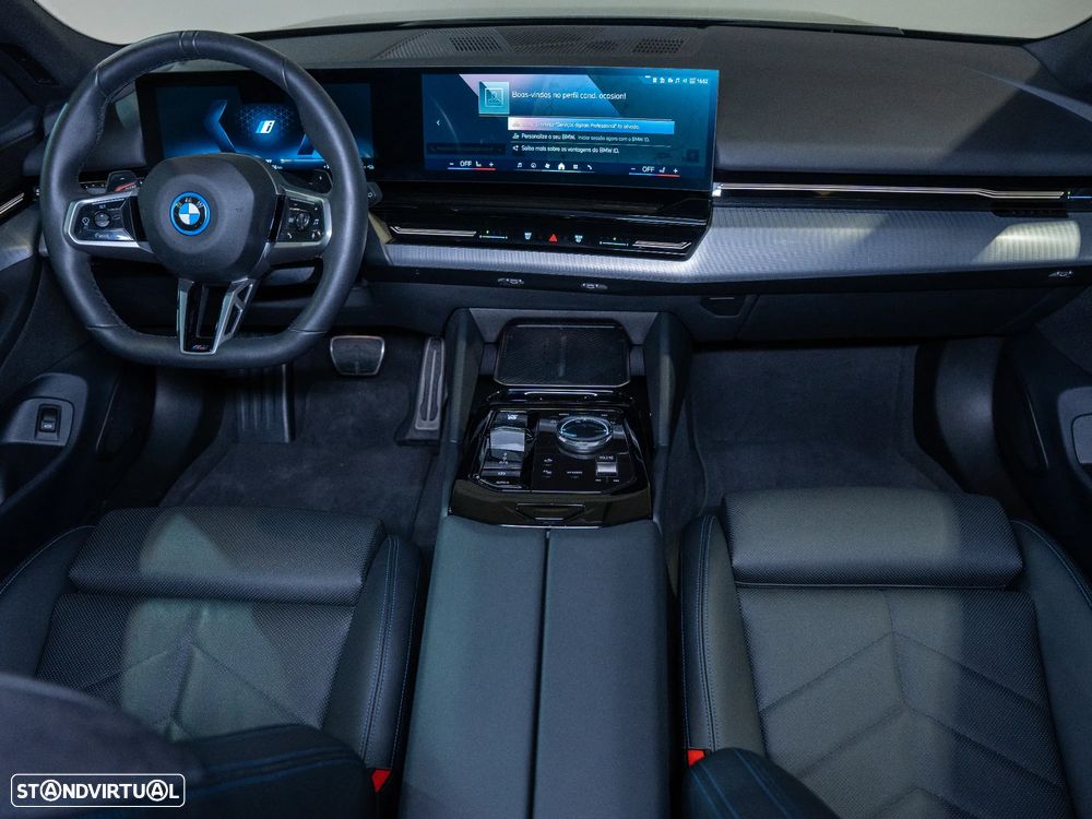 BMW 530 e Pack Desportivo M - 9