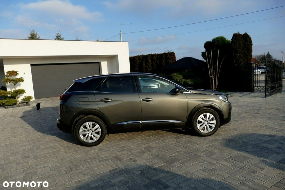 Peugeot 3008 1.2 PureTech Allure Pack S&S - 9