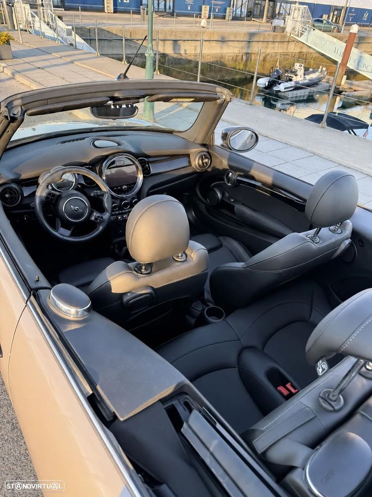MINI Cabrio Cooper Auto - 12