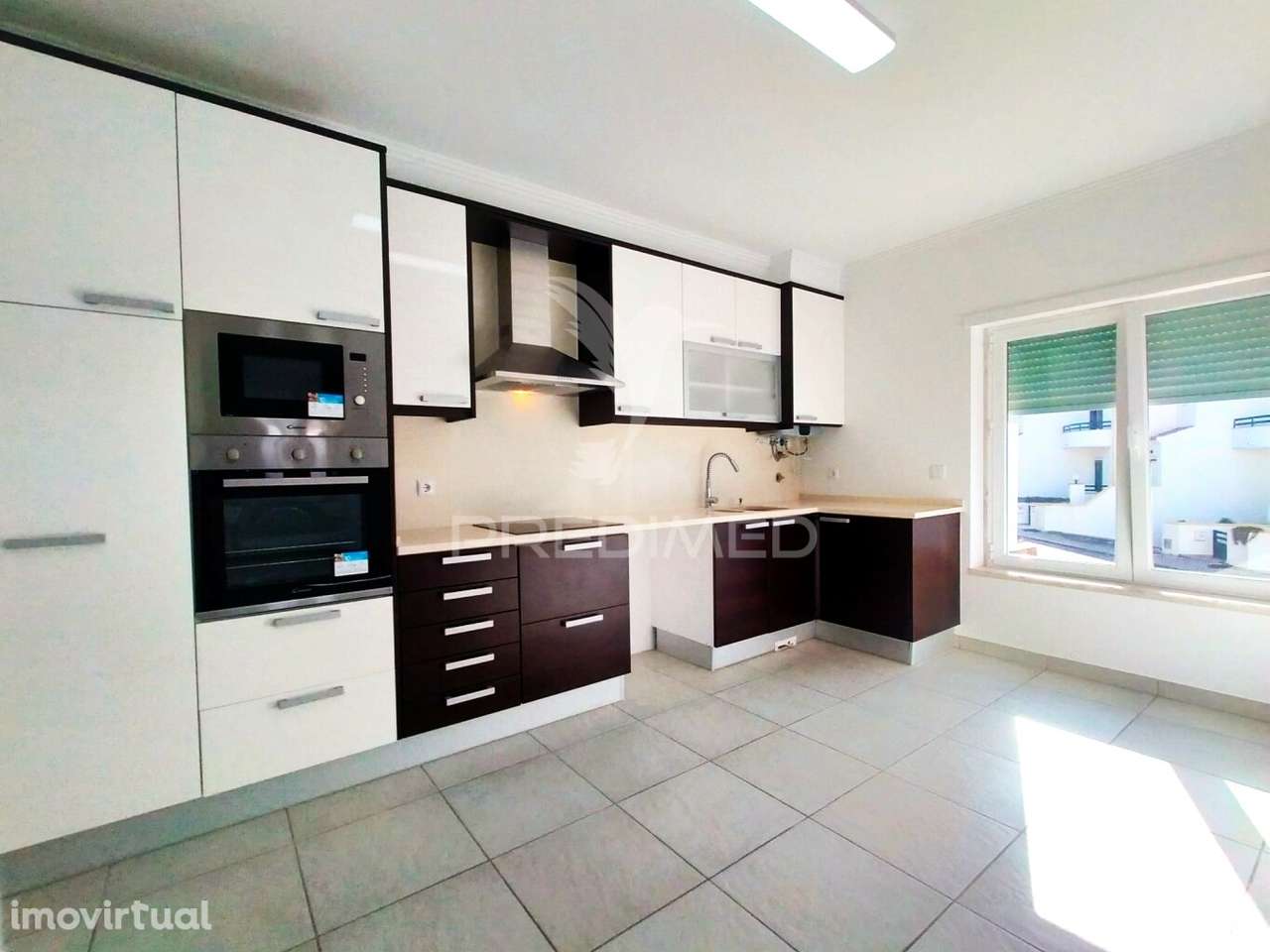 Moradia T3+1 | Remodelada | Ericeira - Grande imagem: 2/40