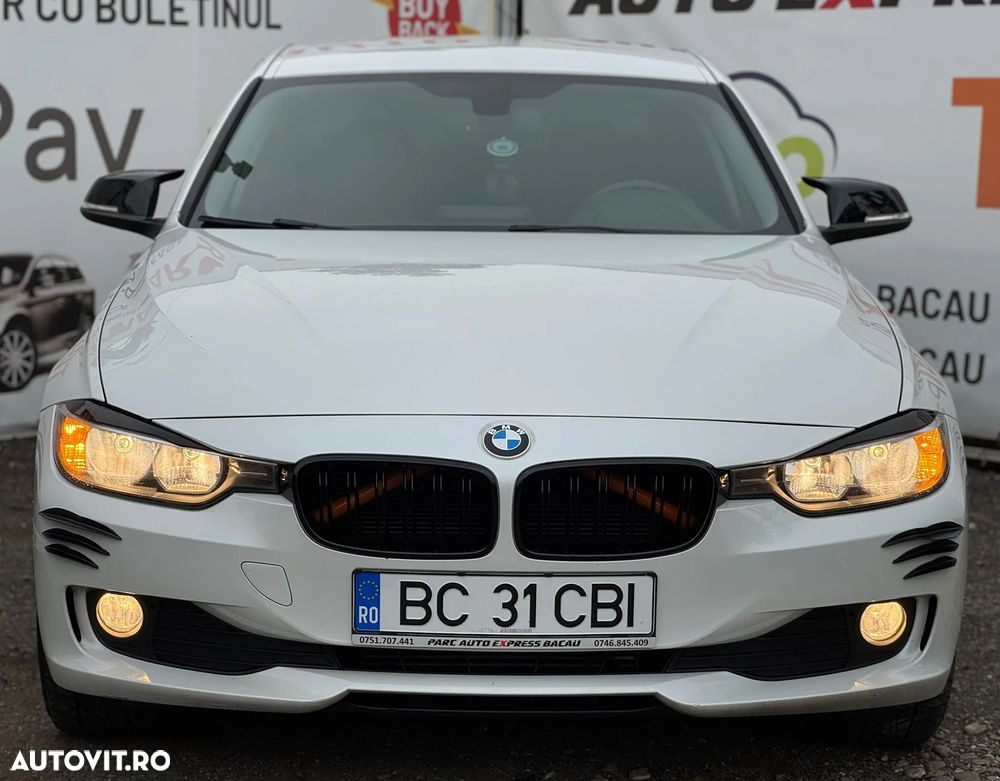 BMW Seria 3 318d - 11
