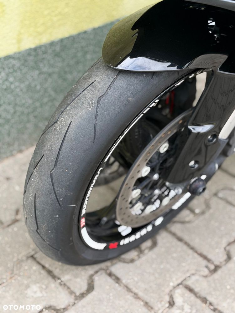 Suzuki GSX-R - 29