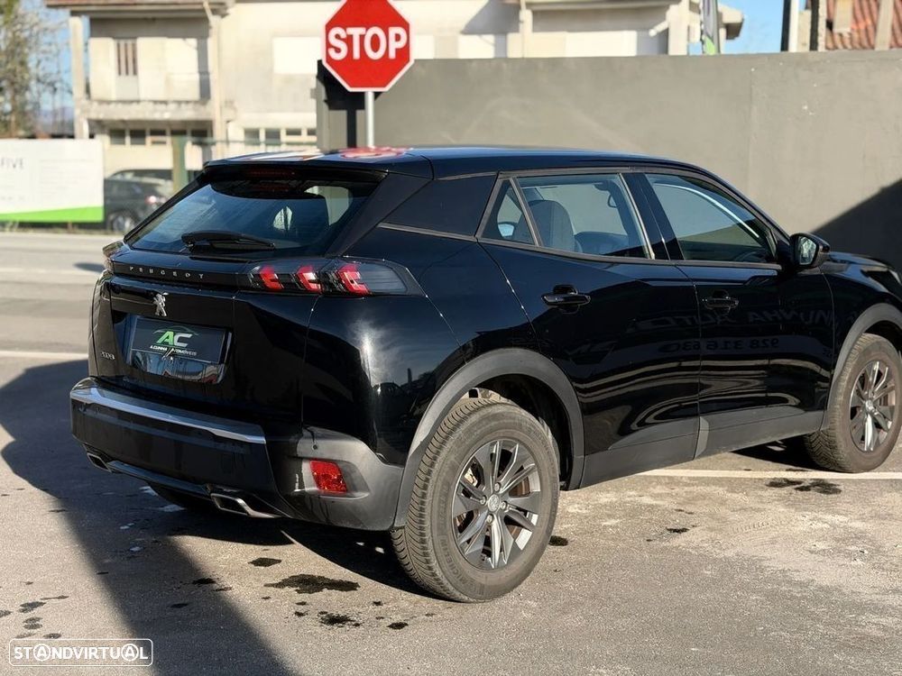 Peugeot 2008 - 8
