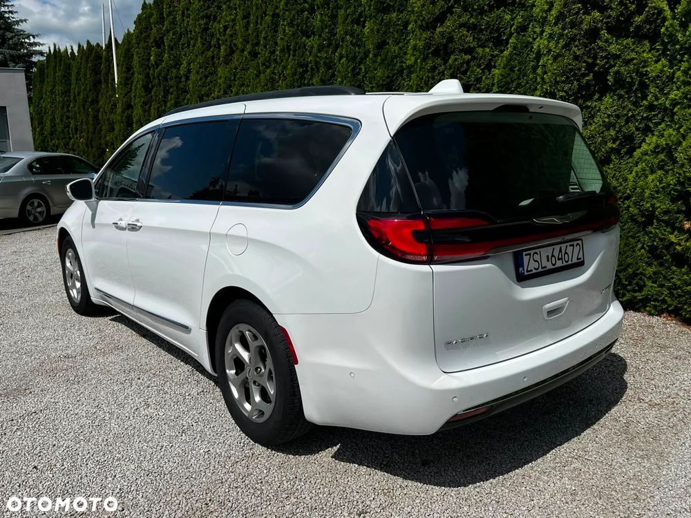 Chrysler Pacifica - 3