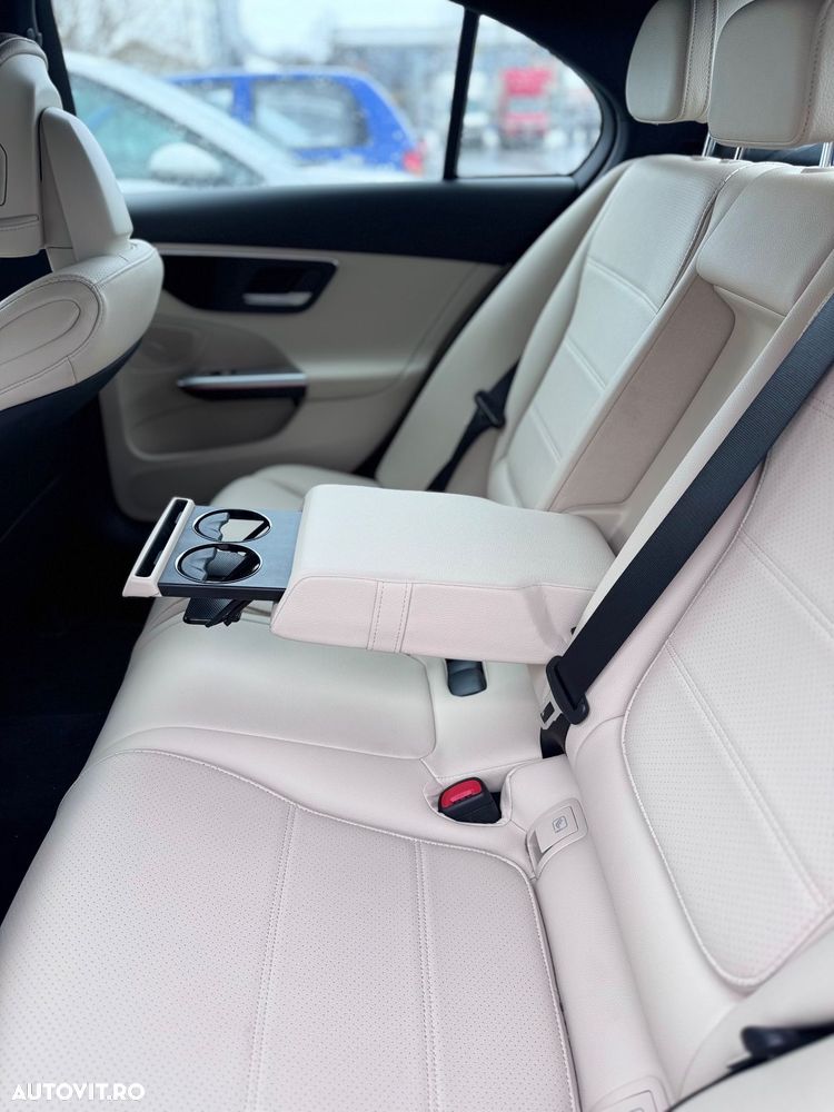 Mercedes-Benz C 200 MHEV 4MATIC - 23