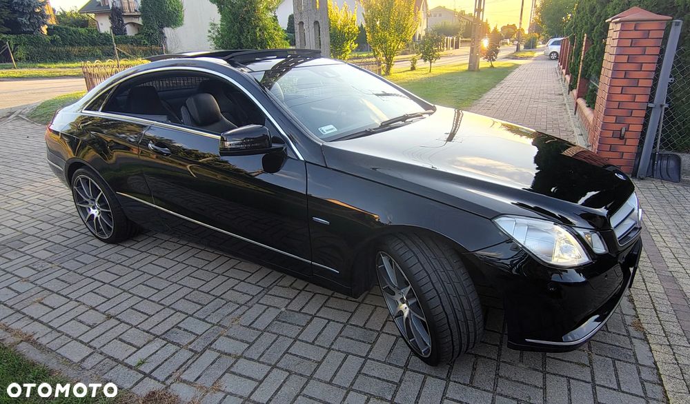 Mercedes-Benz Klasa E 250 CGI BlueEFFICIENCY Automatik Elegance - 8