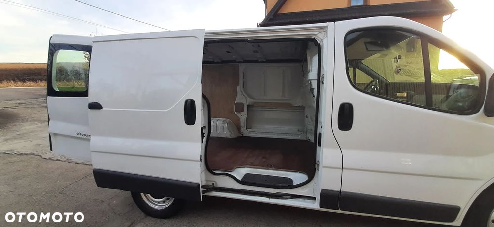 Opel Vivaro - 25