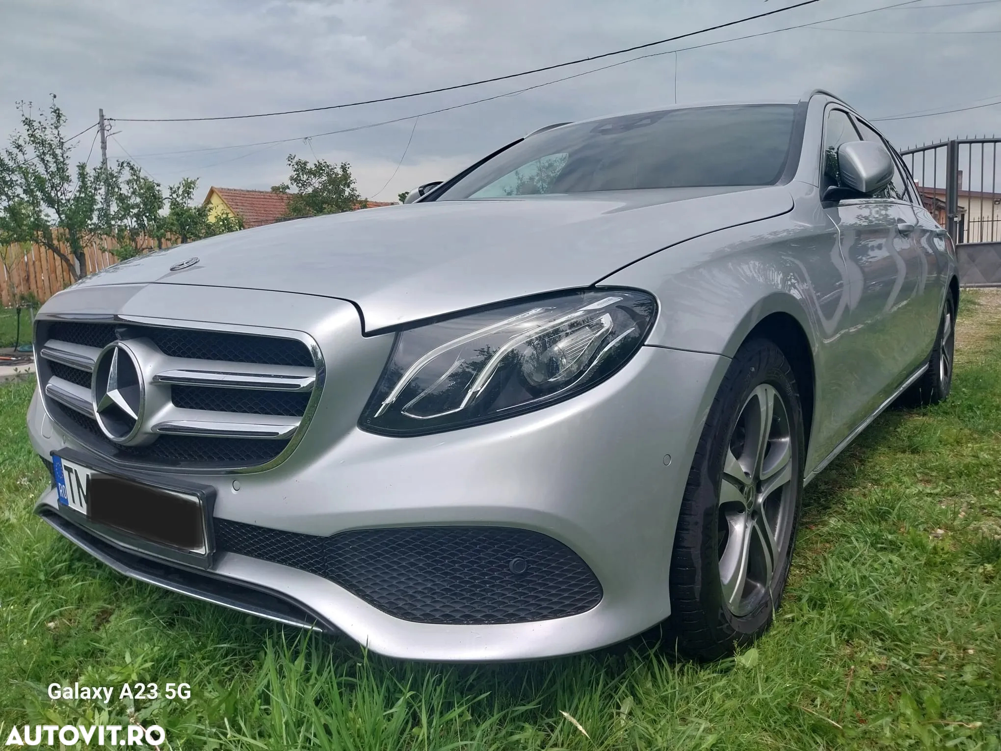 Mercedes-Benz E 200 d T 9G-TRONIC Avantgarde - 4