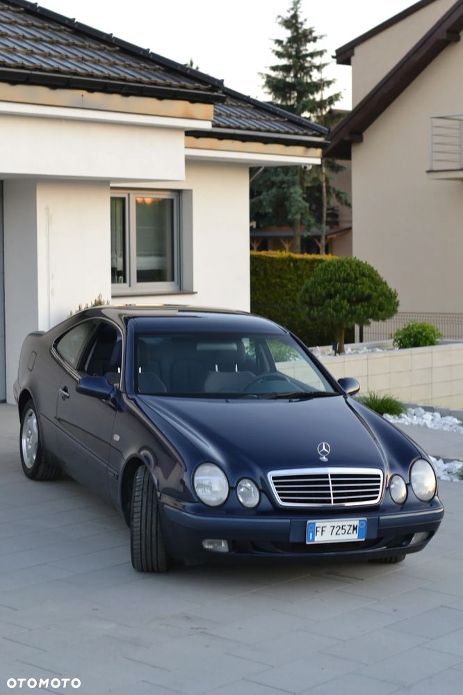 Mercedes-Benz CLK - 11
