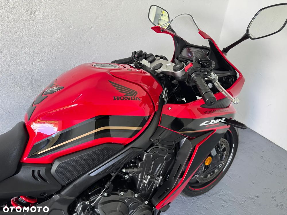 Honda CBR - 17