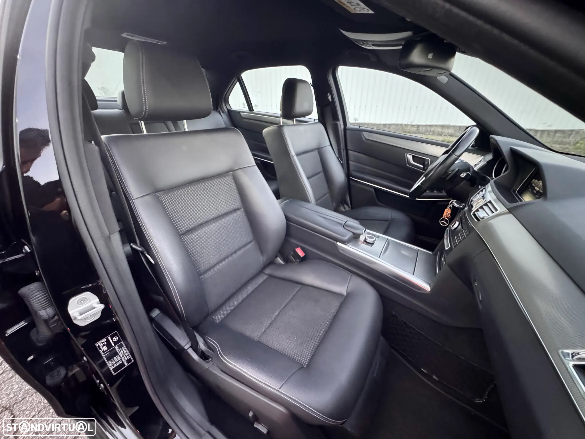 Mercedes-Benz E 250 BlueTEC Avantgarde Auto - 21