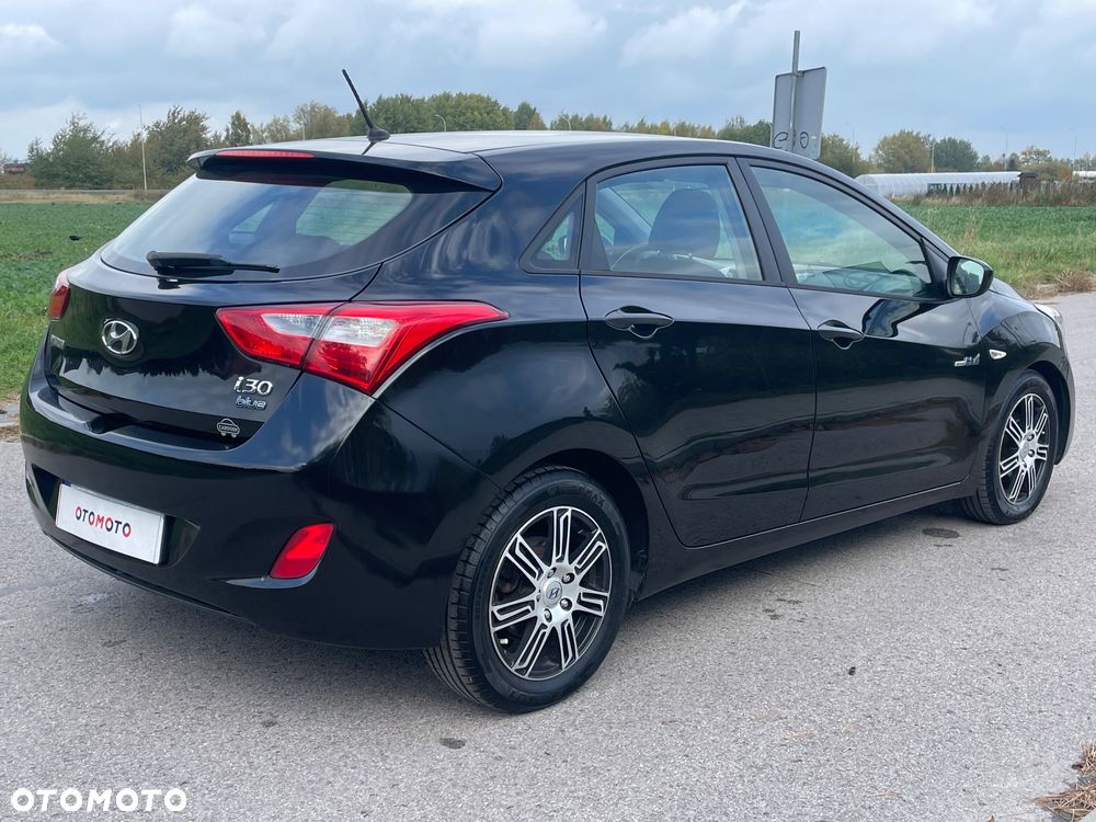 Hyundai i30 blue 1.6 CRDi Style - 27