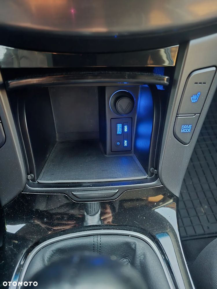 Hyundai i40 Kombi blue 1.7 CRDi Premium - 15