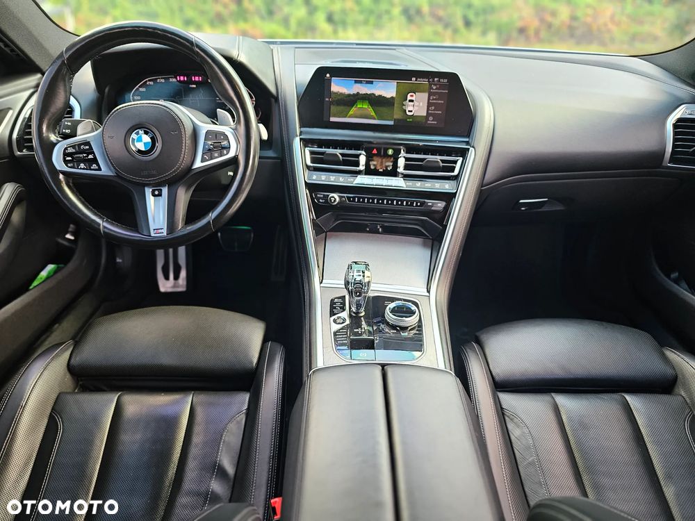 BMW Seria 8 840i - 11