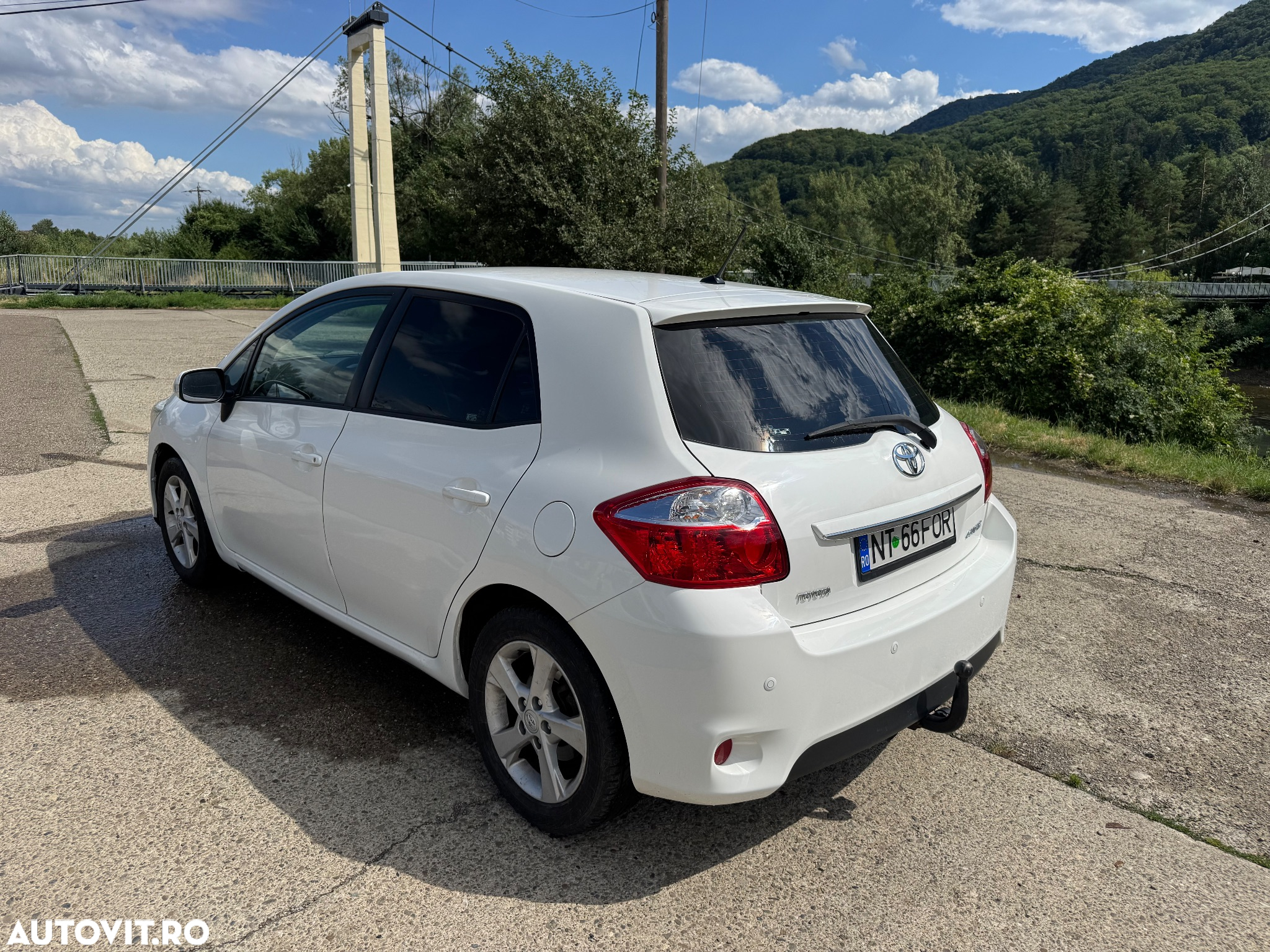 Toyota Auris 2.0 D-4D Executive - 6