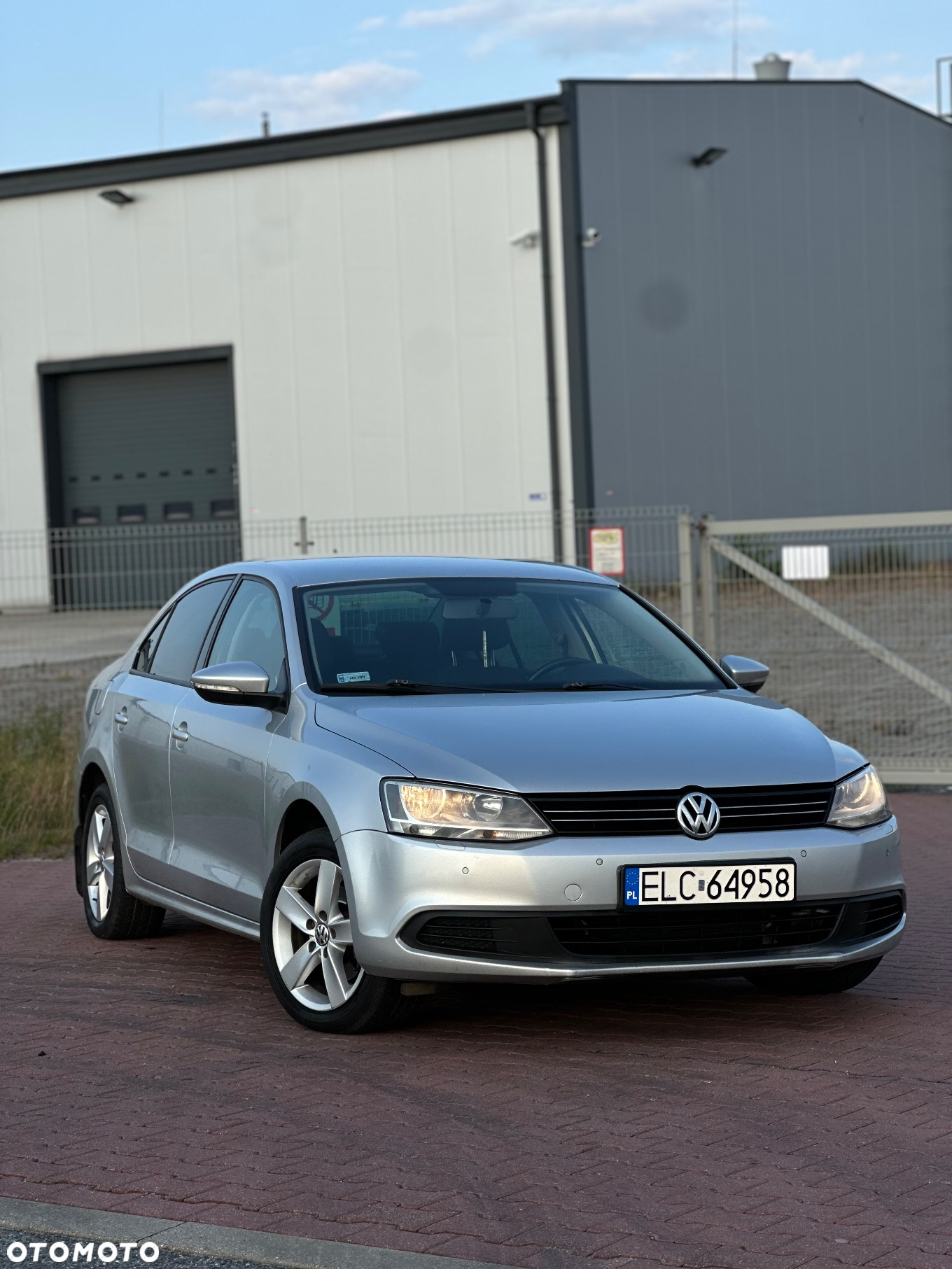 Volkswagen Jetta 1.6 TDI Highline - 3