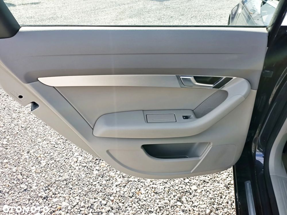 Audi A6 Avant - 14
