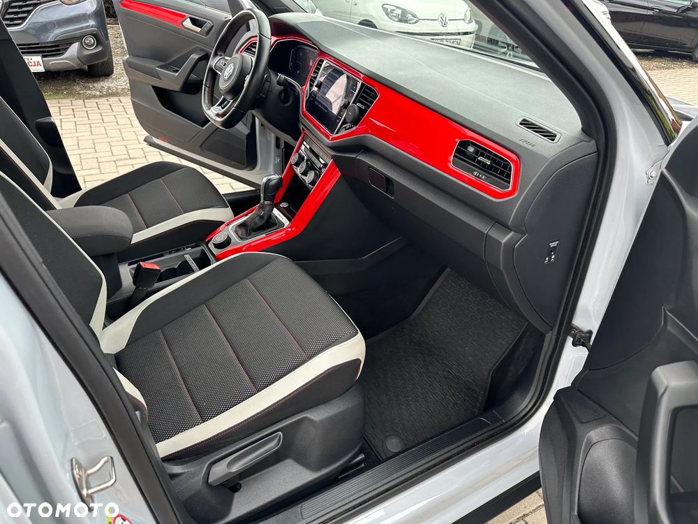 Volkswagen T-Roc - 25