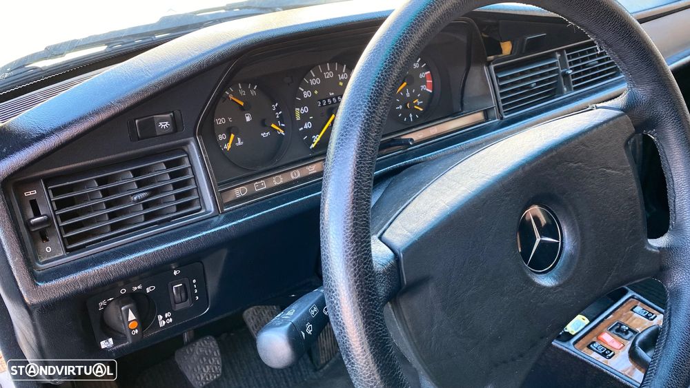 Mercedes-Benz W201 (1982-1993) 190 E 1.8 - 17