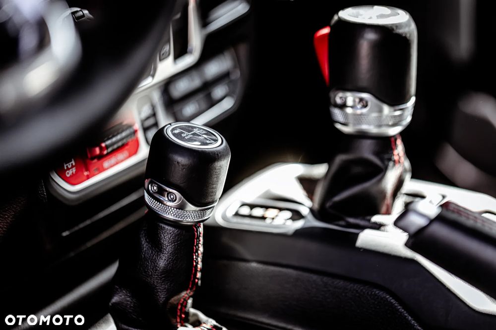Jeep Wrangler - 33