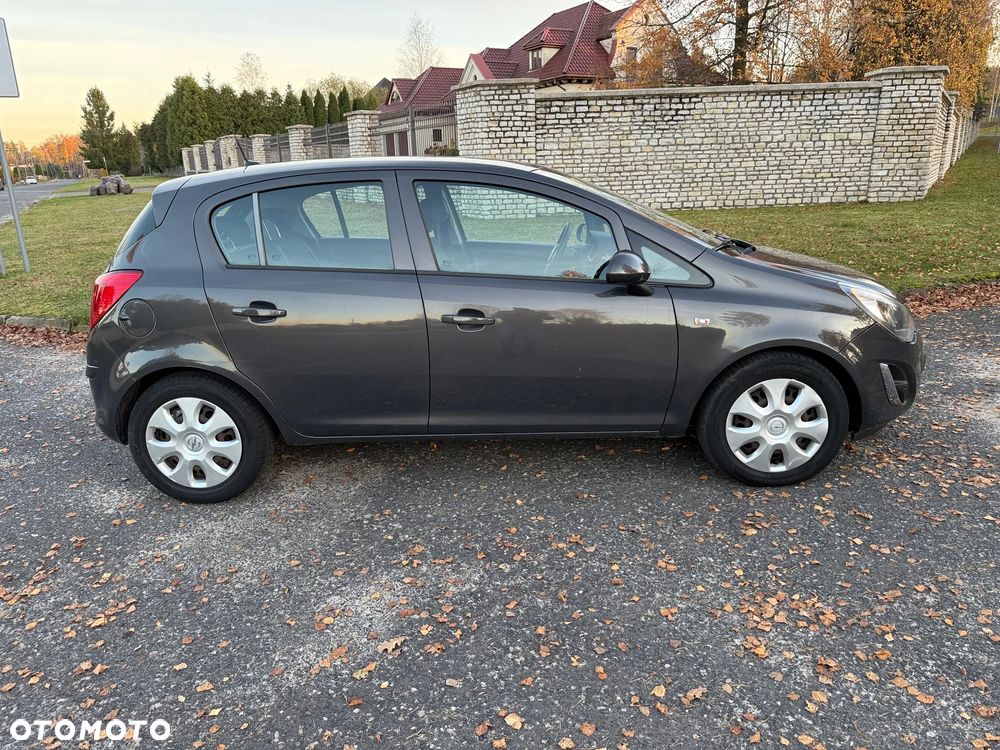 Opel Corsa 1.2 16V Cosmo - 19