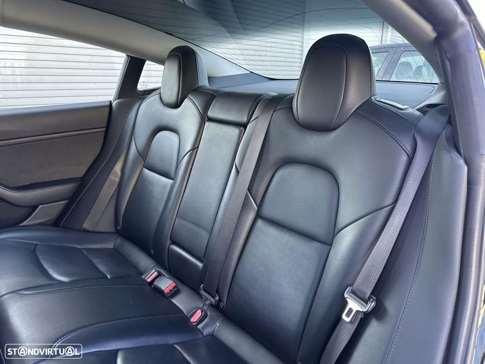 Tesla Model 3 - 33