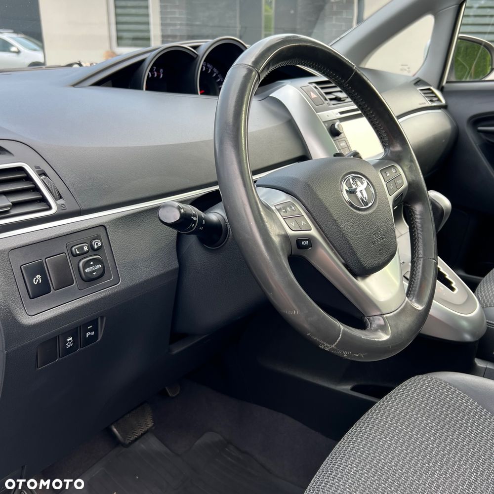 Toyota Verso 1.8 Premium 7os MS - 26