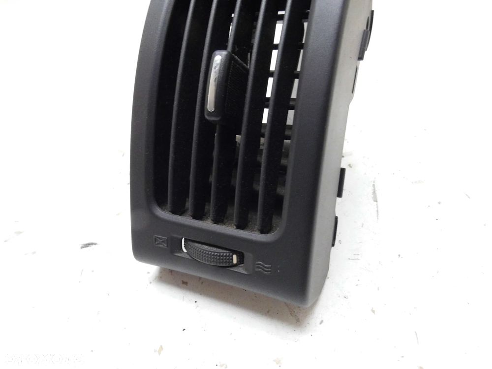 KRATKA NAWIEWU KONSOLI 97490-2R000 HYUNDAI I30 I LIFT PRAWA ORYGINAŁ - 2