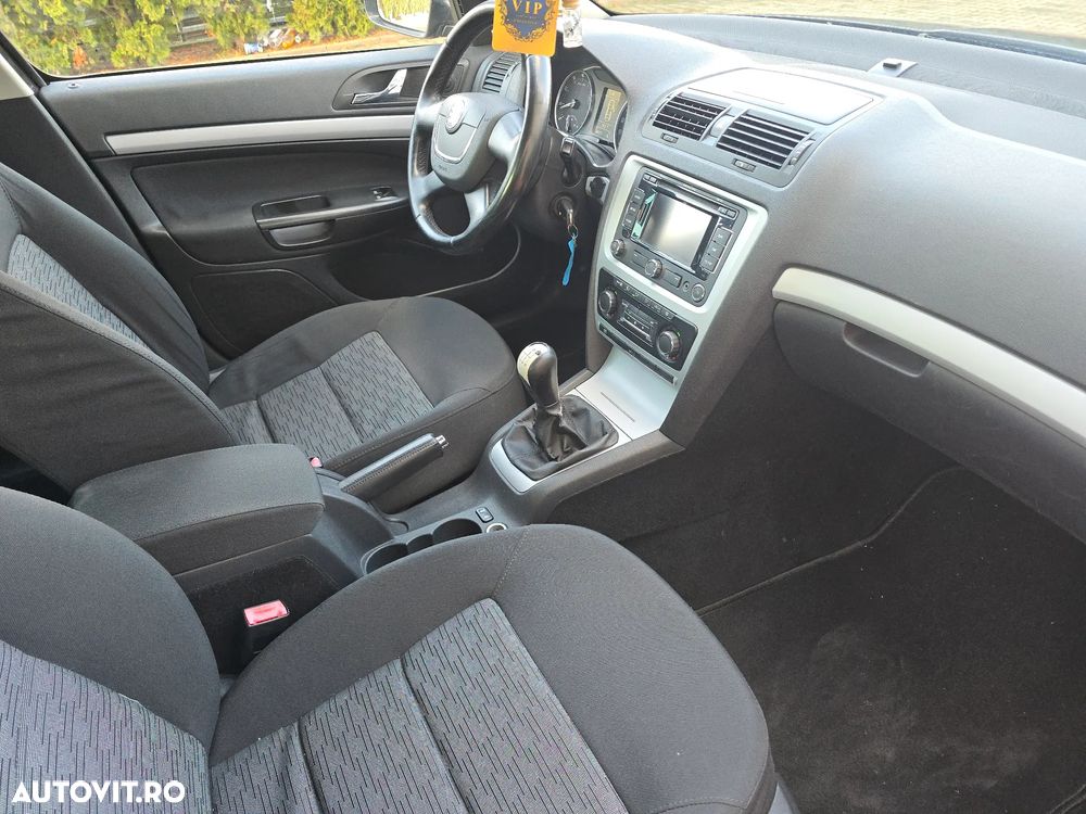 Skoda Octavia Combi 1.2 TSI FAMILY - 7