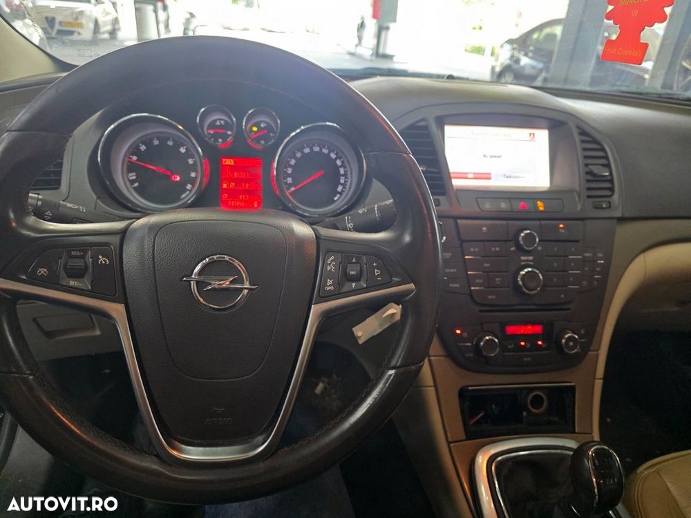 Opel Insignia - 9