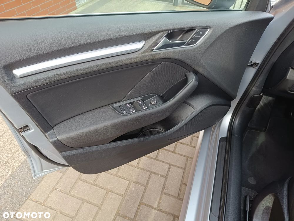 Audi A3 Limousine 1.6 TDI design - 19