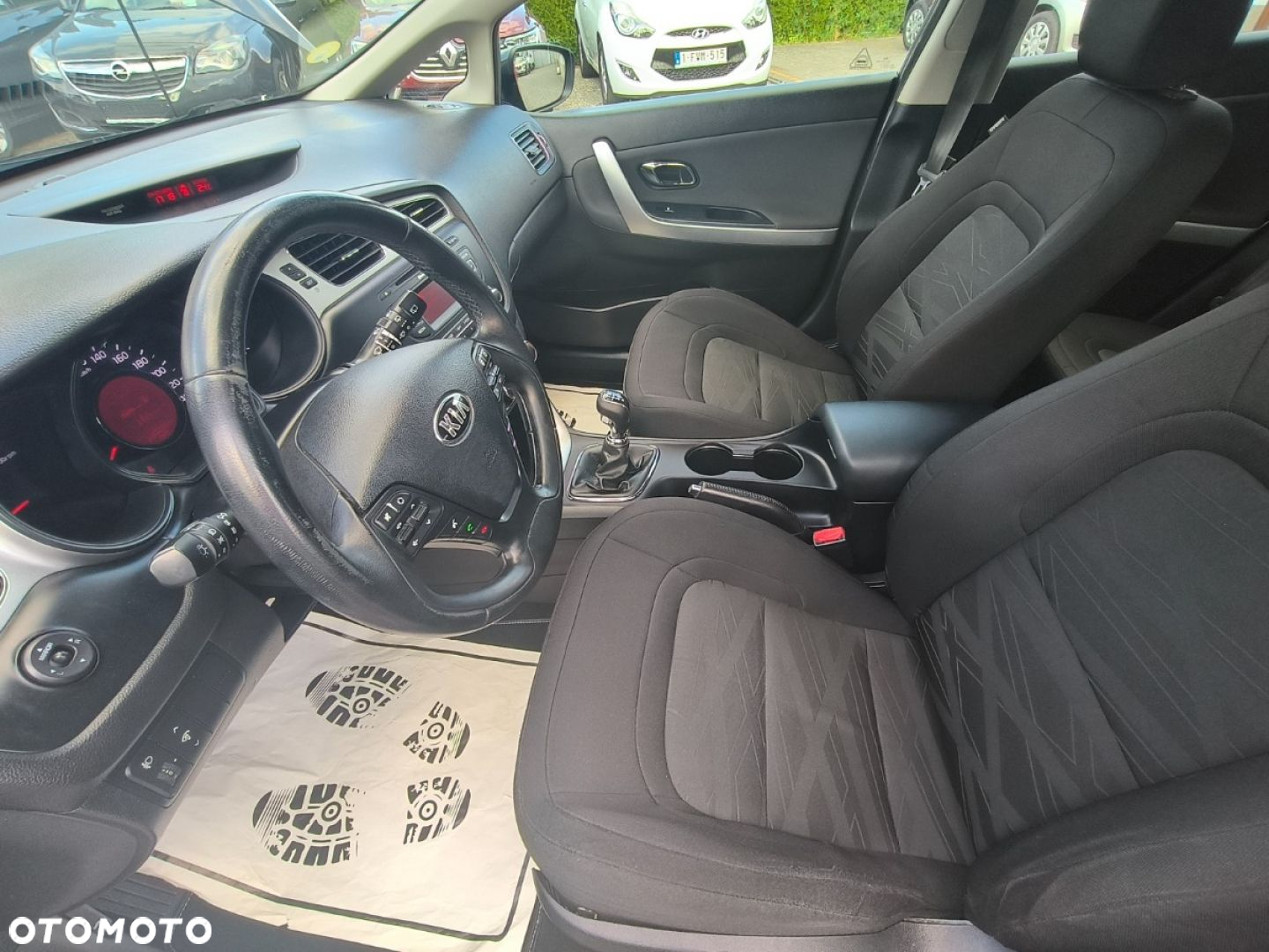 Kia Ceed - 7