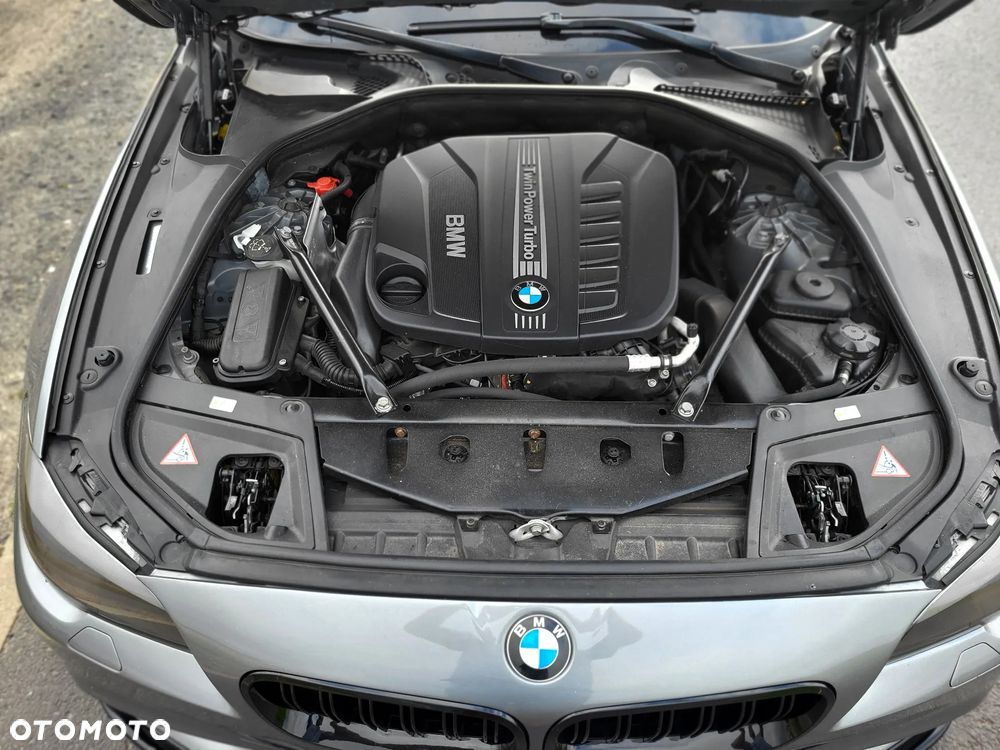 BMW Seria 5 530d xDrive - 18