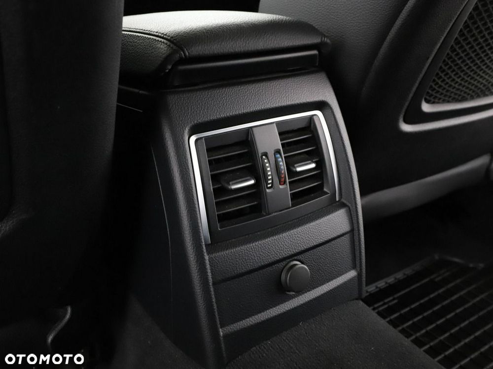 BMW 3GT 320d Sport Line - 39