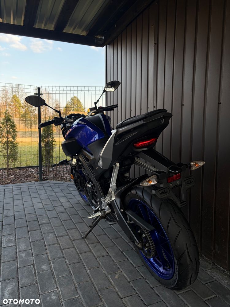Yamaha MT - 27