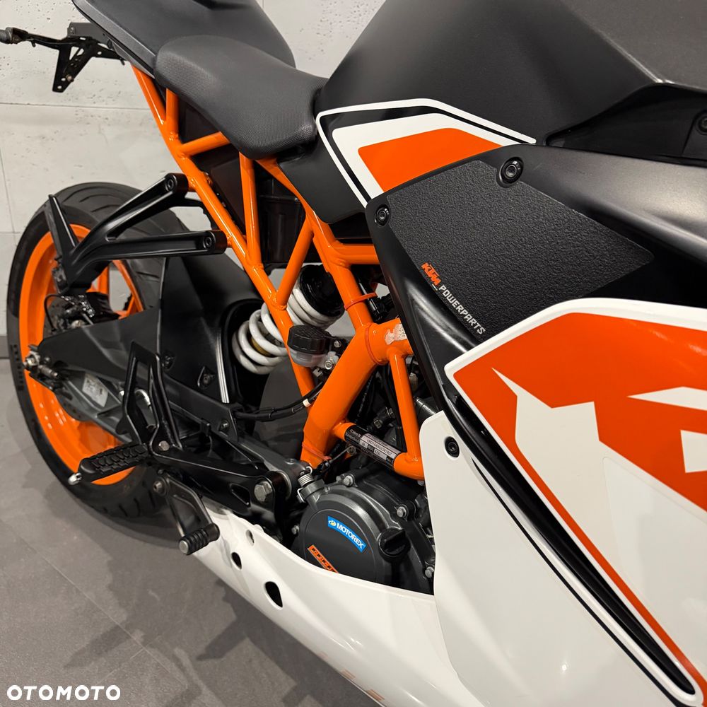 KTM RC 125 - 8