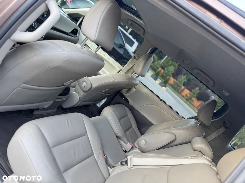 Toyota Sienna 3.5 V6 - 12