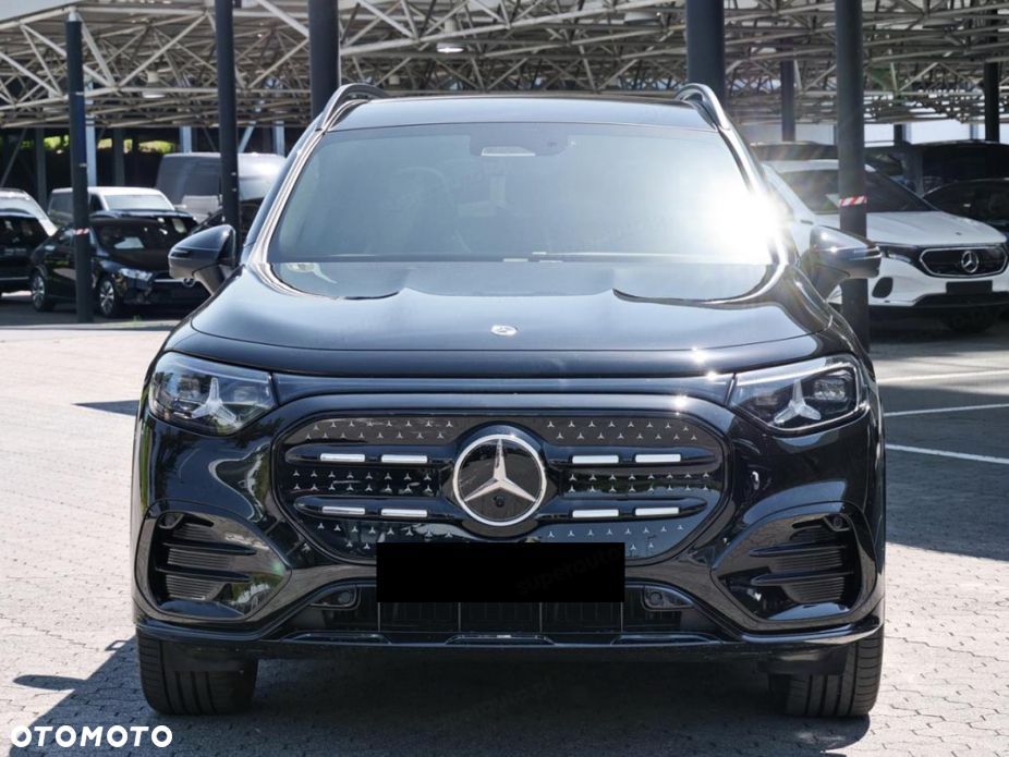 Mercedes-Benz GLB - 2
